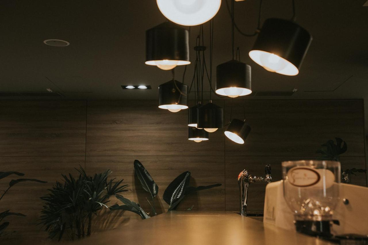 Howard Johnson Plaza La Ribera レシステンシア エクステリア 写真