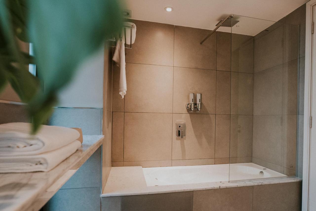 Howard Johnson Plaza La Ribera レシステンシア エクステリア 写真